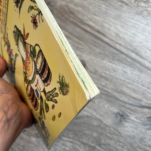 VINTAGE golden book, Little Toad to the Rescue, a kids paperback 1970’s - Picture 17 of 17